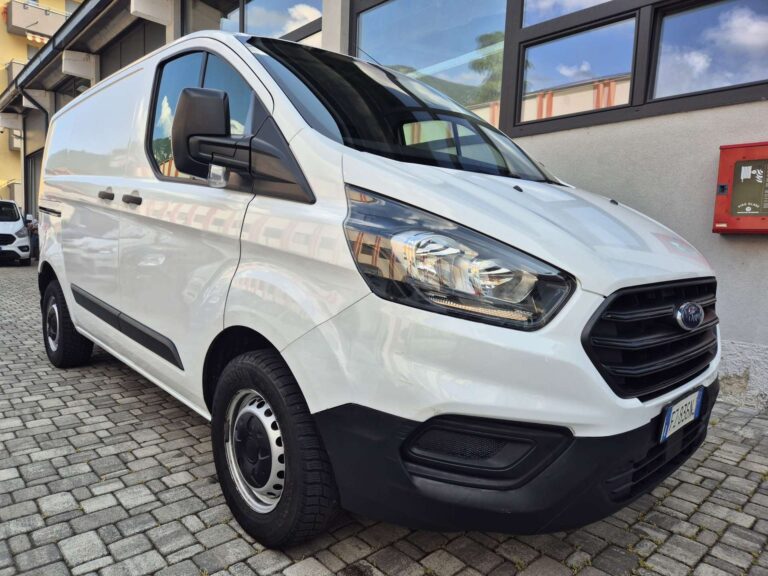 Ford Transit Custom 3 POSTI – GANCIO TRAINO