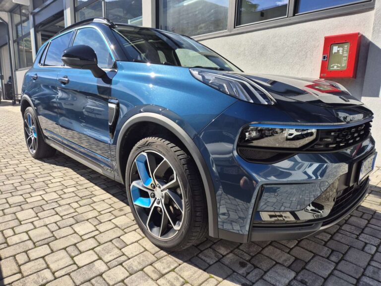 Lynk & Co 01 01 1.5 td phev auto