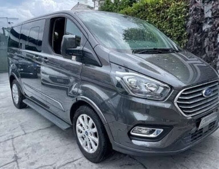 Ford Tourneo Custom 320 l1h1 TITANIUM 2.0TDCI 185CV CAMBIO AUT 8 POSTI