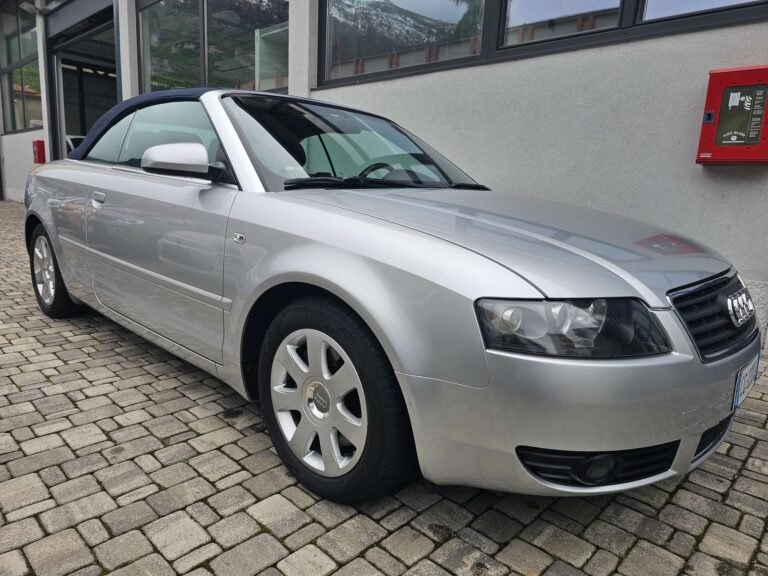 Audi A4 A4 Cabrio 2.5 V6 tdi 163cv multitronic ASI