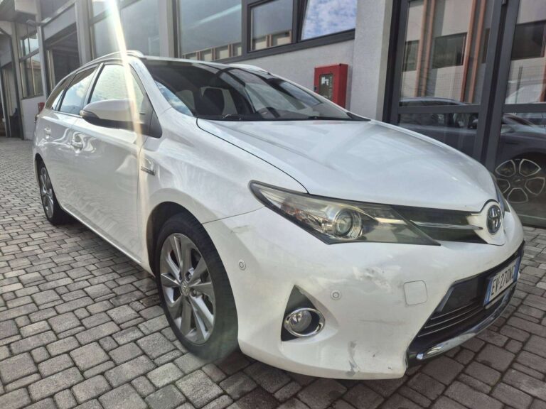 Toyota Auris Touring Sport 1.8 hybrid Active